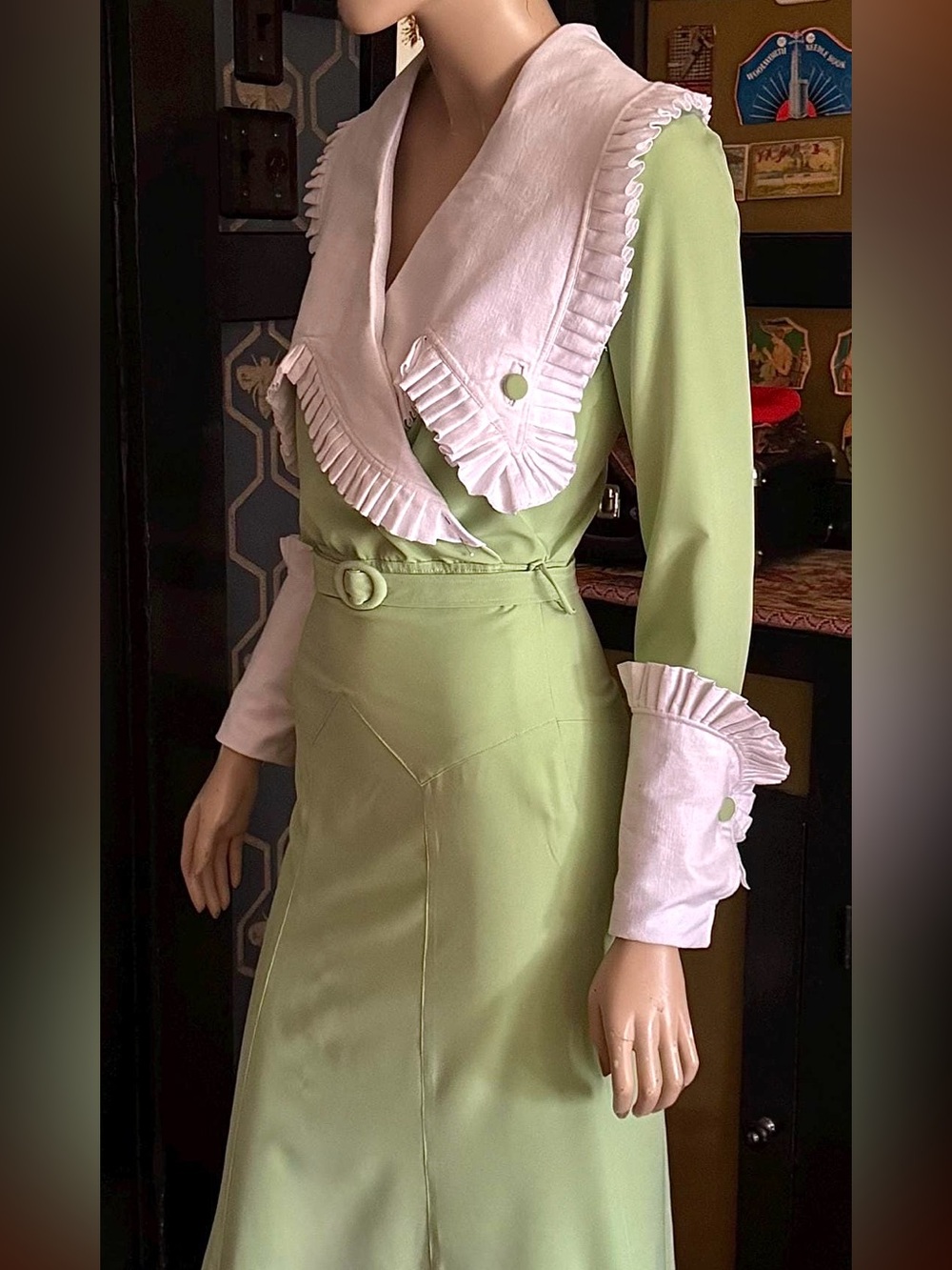 1930s Celery Green Day Dress Deco White Pleated Cuffs & Collar XS 1934 Reprod